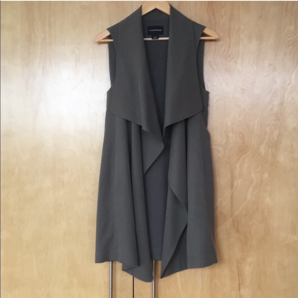 Club Monaco Drape Vest in S/P